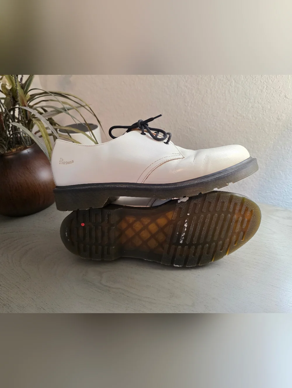 Dr. Martens 13762 Oxfords  White Smooth Leather- Mens 10 - Rare Made In England - Picture 5 of 6